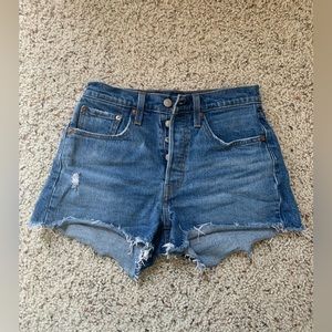 Levi’s Women’s 501 Button Fly Shorts Size 26